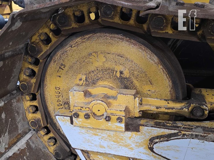 2022-deere-650k-lgp-image-24