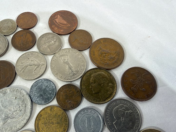 #40131-•-bag-of-misc-foreign-coins-image-9