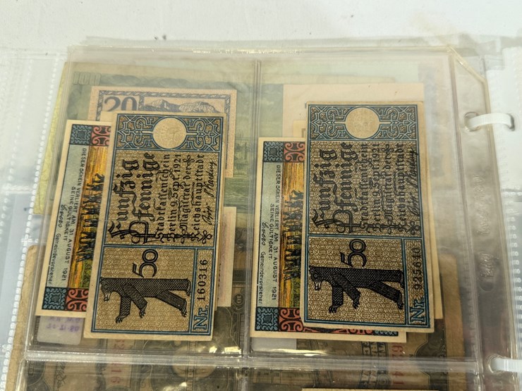 #40307-•-foreign-currency-bank-notes-image-42