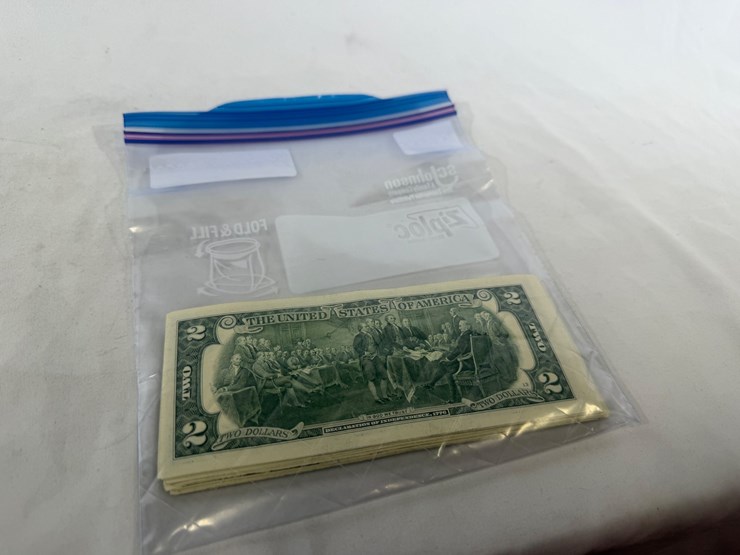 #40129-•-(40)-2017-uncirculated-two-dollar-bills-image-6