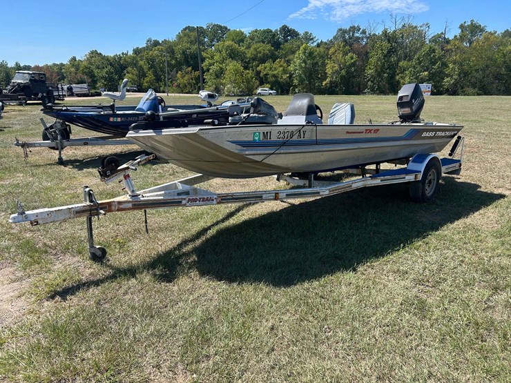 1994-bass-tracker-tx17-aluminum-bass-boat-w/-40-hp-mercury-&-trailer-image-1