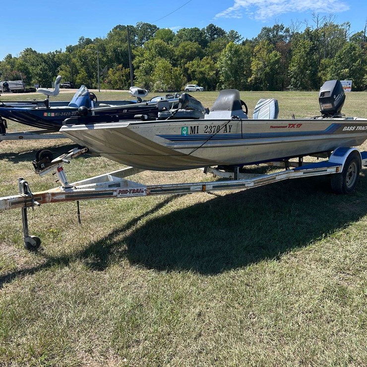 1994 Bass Tracker TX17 Aluminum Bass Boat w/ 40 HP Mercury & Trailer