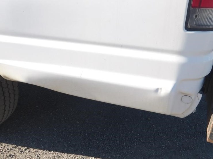 2002-ford-e350-image-6