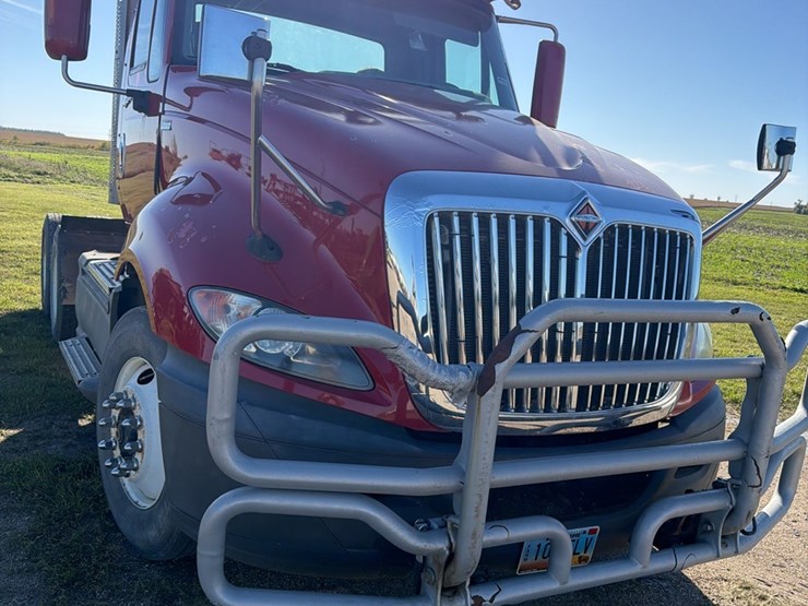 2012-international-prostar-image-10