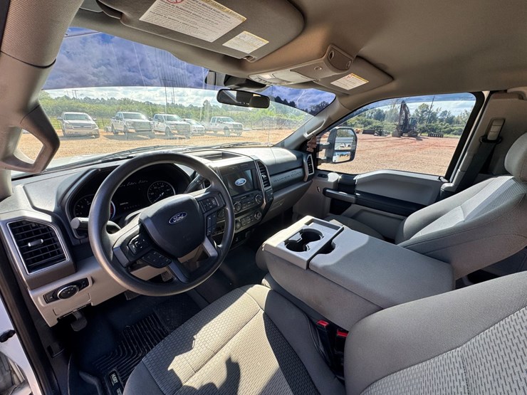 2020-ford-f250-xlt-image-12