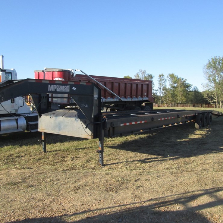 2025 CUSTOM TRAILER