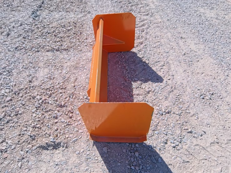 #3039-•-new-48-inch-snow-pusher-(mini-skid-steer-quick-attach)-image-4
