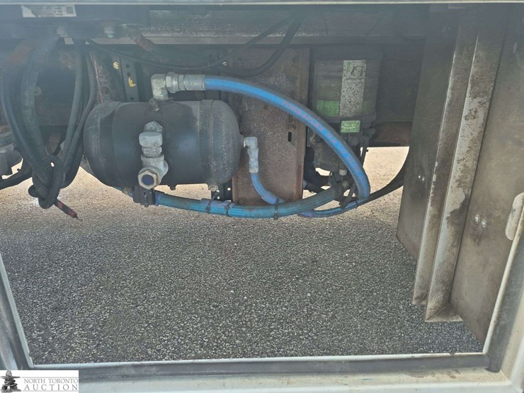 2009-international-durastar-4300-image-26