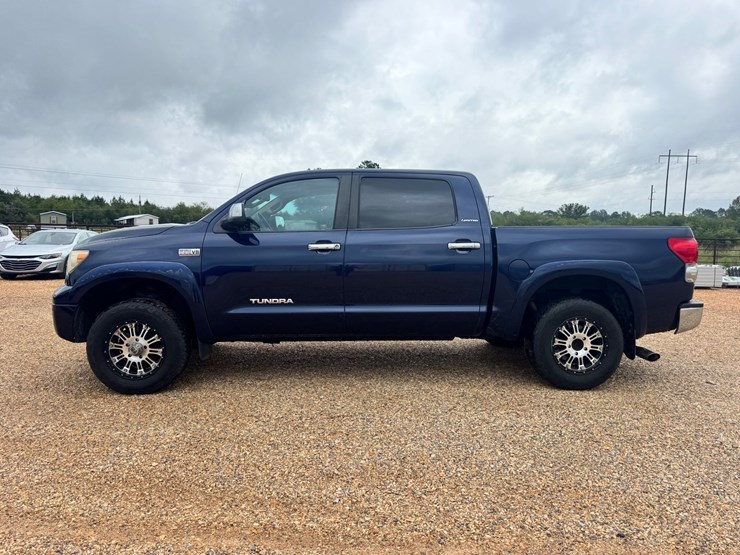 2008-toyota-tundra-image-2