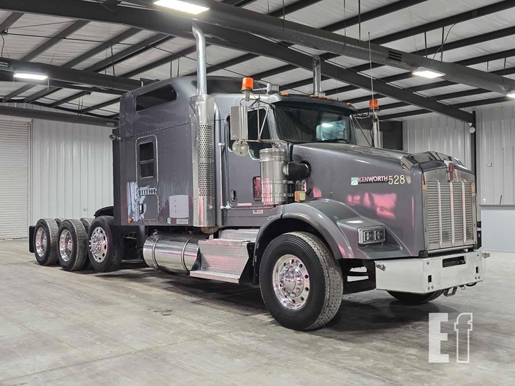 2016-kenworth-t800-image-2