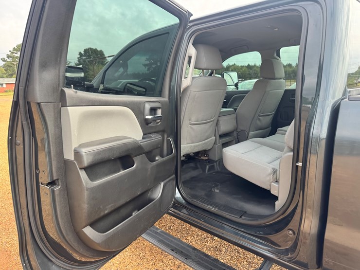 2019-chevrolet-2500-image-9