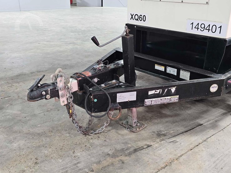 2013-caterpillar-xq60-6-image-19
