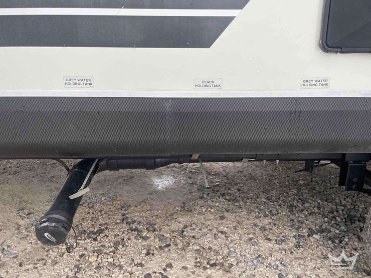 2018-33ft-jayco-white-hawk-30rls-t/a-travel-trailer-image-12