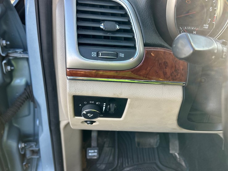2012-jeep-grand-cherokee-image-55