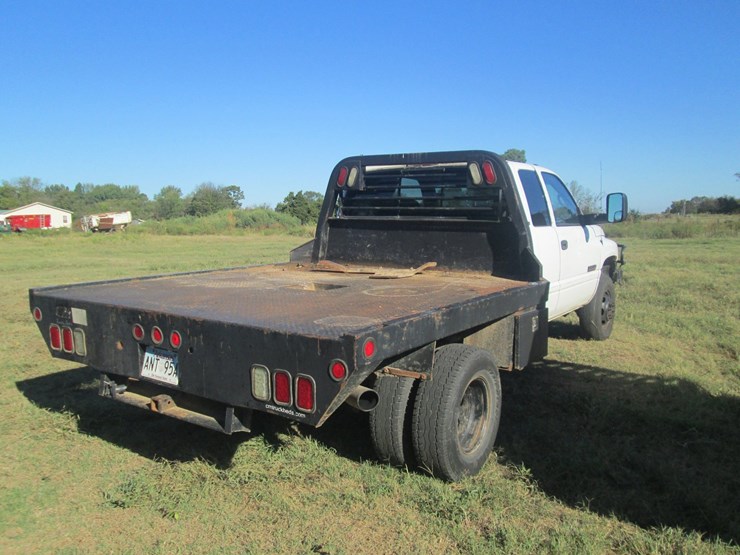 2001-dodge-3500-image-3