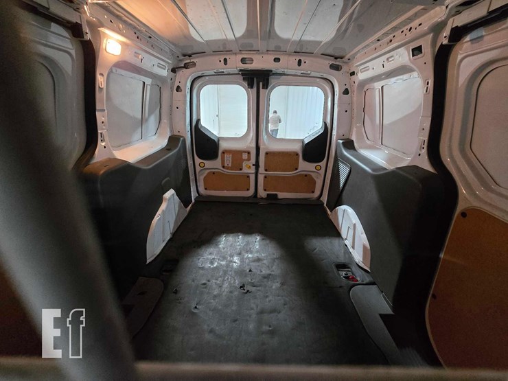 2022-ford-transit-connect-image-14