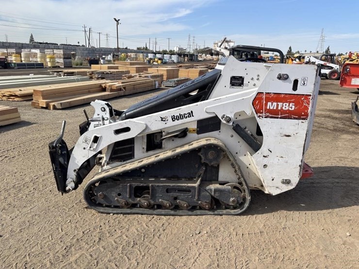 2019-bobcat-mt85-image-5