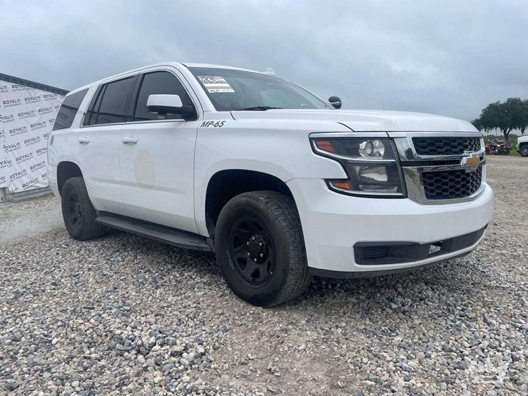 2018-chevrolet-tahoe-image-4