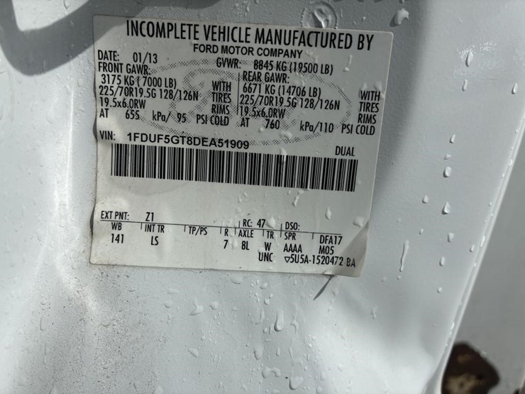 2013-ford-f550-image-23