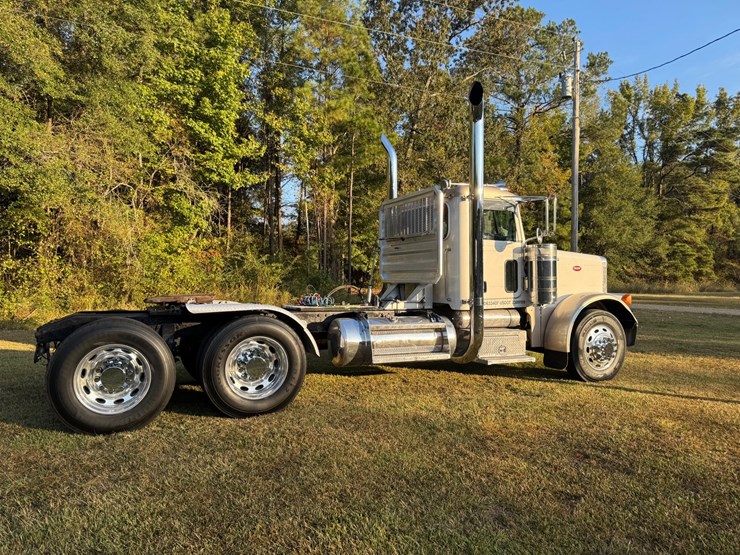 2006-peterbilt-379-image-2