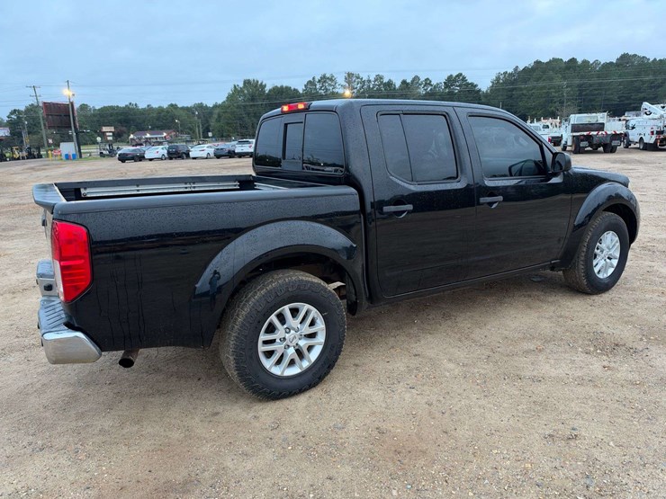 2015-nissan-frontier-image-3