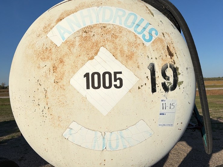 11-15-1450-gallon-nh3-tank,-15r--22.5-tires-image-3