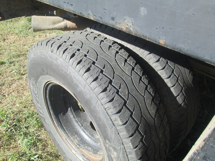 2001-dodge-3500-image-12