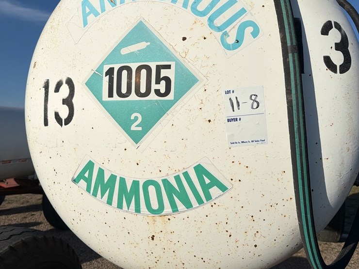 11-8--1450-gallon-nh3-tank,-16.5---22.5-tires-image-4