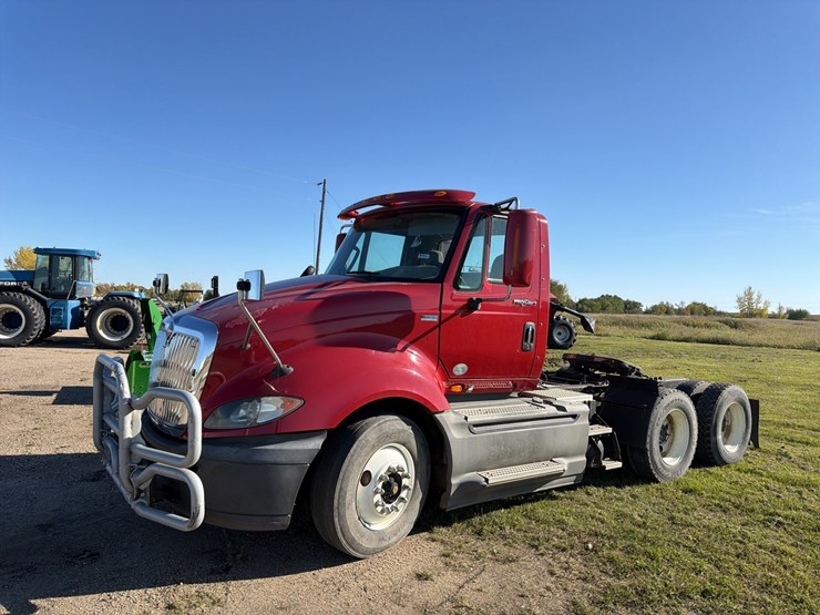 2012-international-prostar-image-50