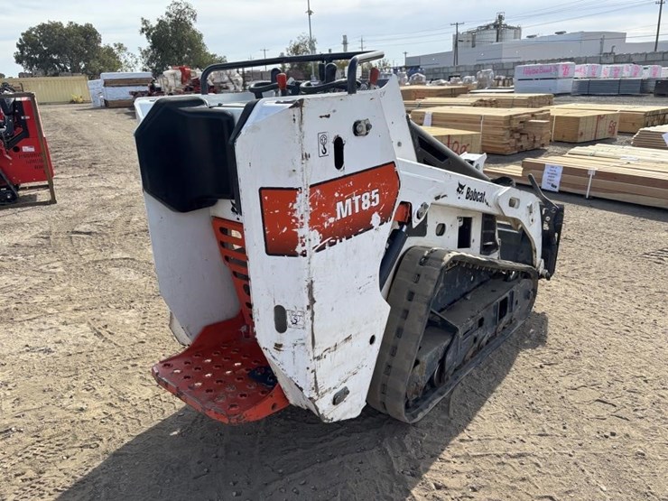 2019-bobcat-mt85-image-3