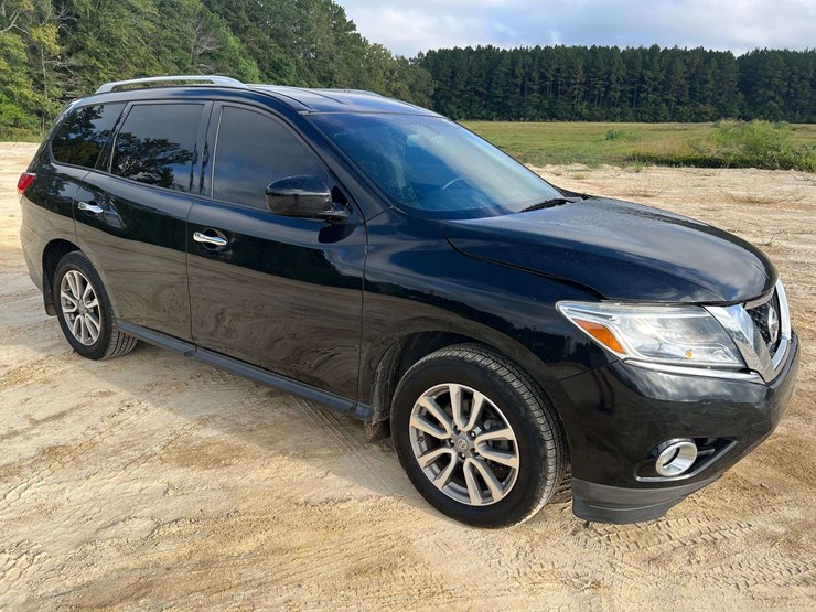 2016-nissan-pathfinder-image-4
