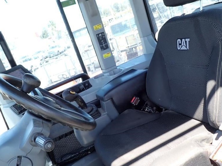 2023-caterpillar-930m-image-19
