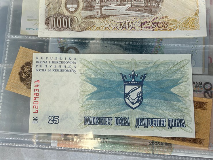 #40307-•-foreign-currency-bank-notes-image-87