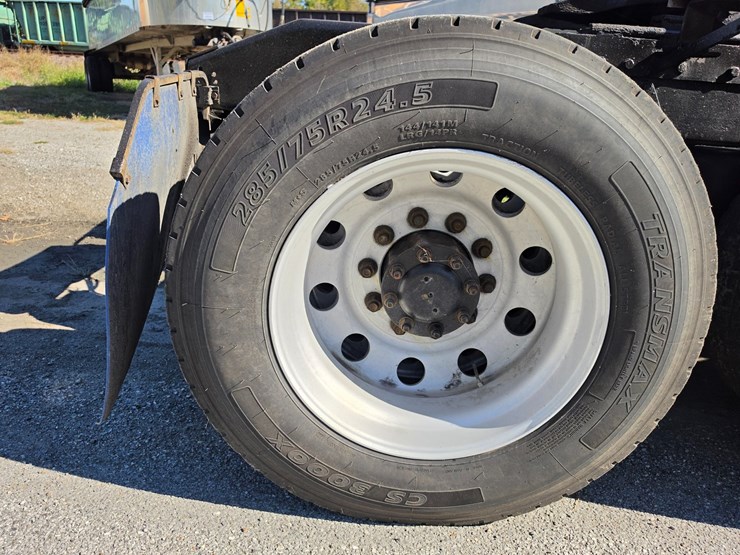 1999-peterbilt-379-image-106