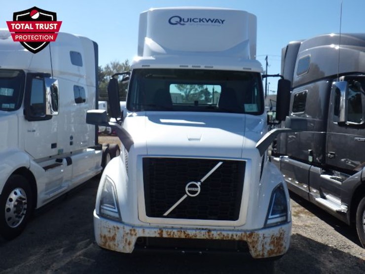 2020-volvo-vnr300-image-2
