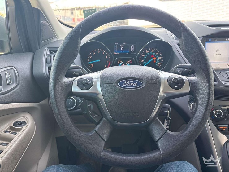 2016-ford-escape-image-14