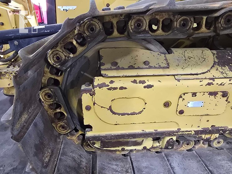 2022-caterpillar-d3-lgp-image-25