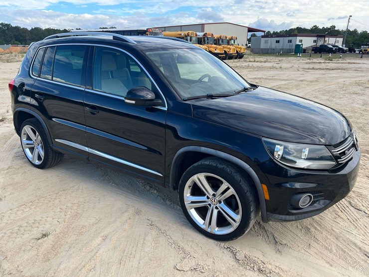 2016-volkswagen-tiguan-image-4