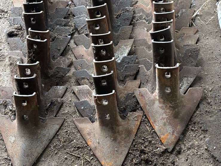 jd-shovels-image-1