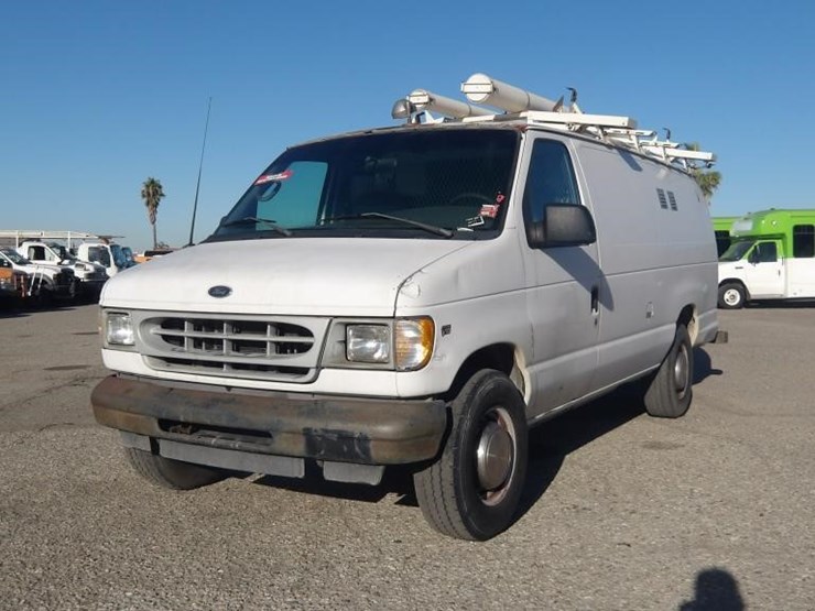 2002-ford-e350-image-2