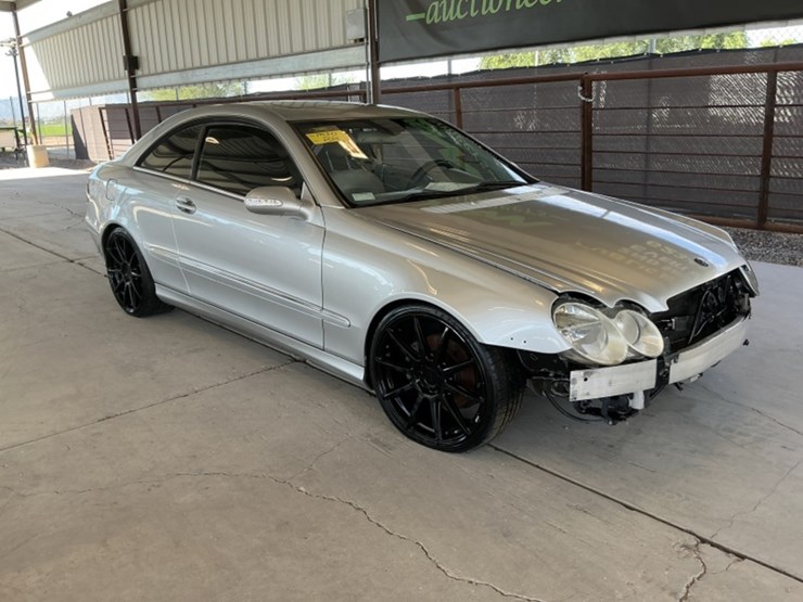 2004-mercedes-benz-clk320-sdn-image-2
