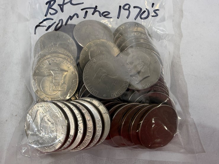 #40148-•-(50)-1970s-bicentennial-dollar-coins-image-3