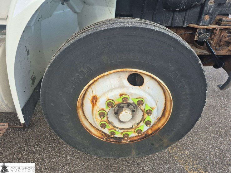 2009-international-durastar-4300-image-38