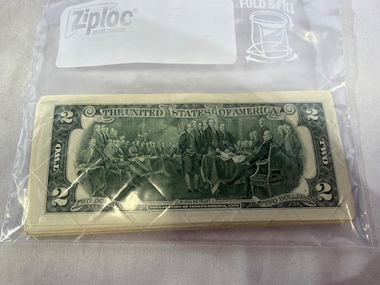 #40130-•-(40)-2017-uncirculated-two-dollar-bills-image-8