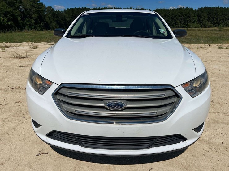 2016-ford-taurus-4-door-sedan-(101,832-miles)-image-5