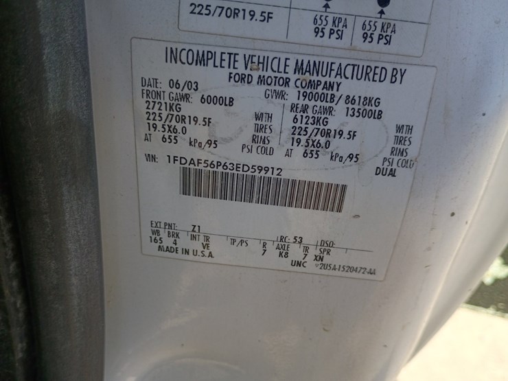 2003-ford-f550-image-28