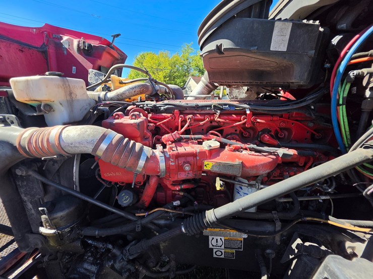 2014-peterbilt-579-image-19