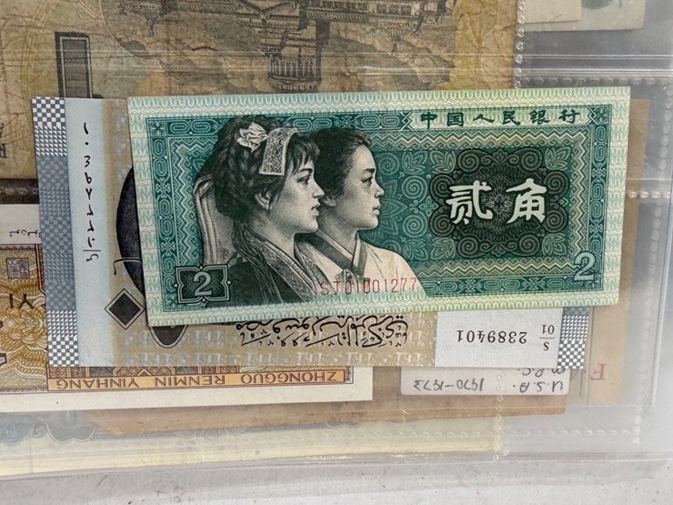 #40307-•-foreign-currency-bank-notes-image-95