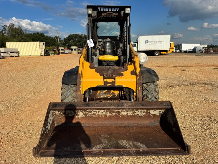 2015-caterpillar-236b3-image-7