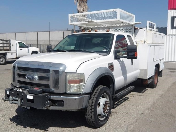 2010-ford-f450-image-1